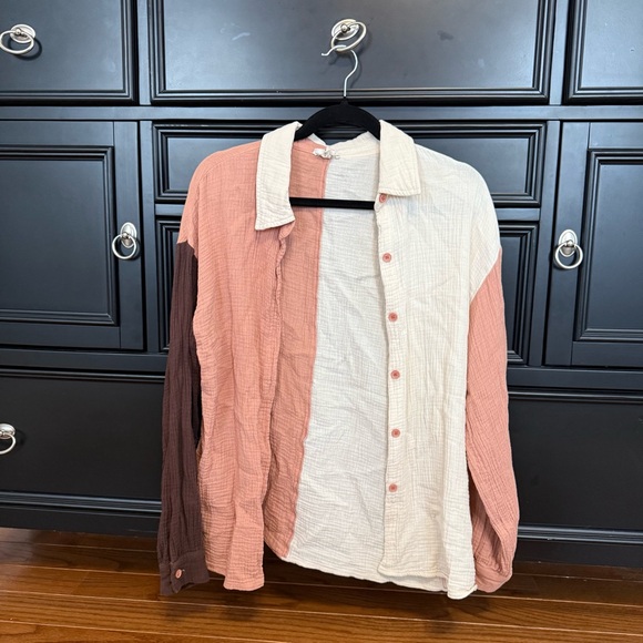 Color Block Button Down - Picture 2 of 4